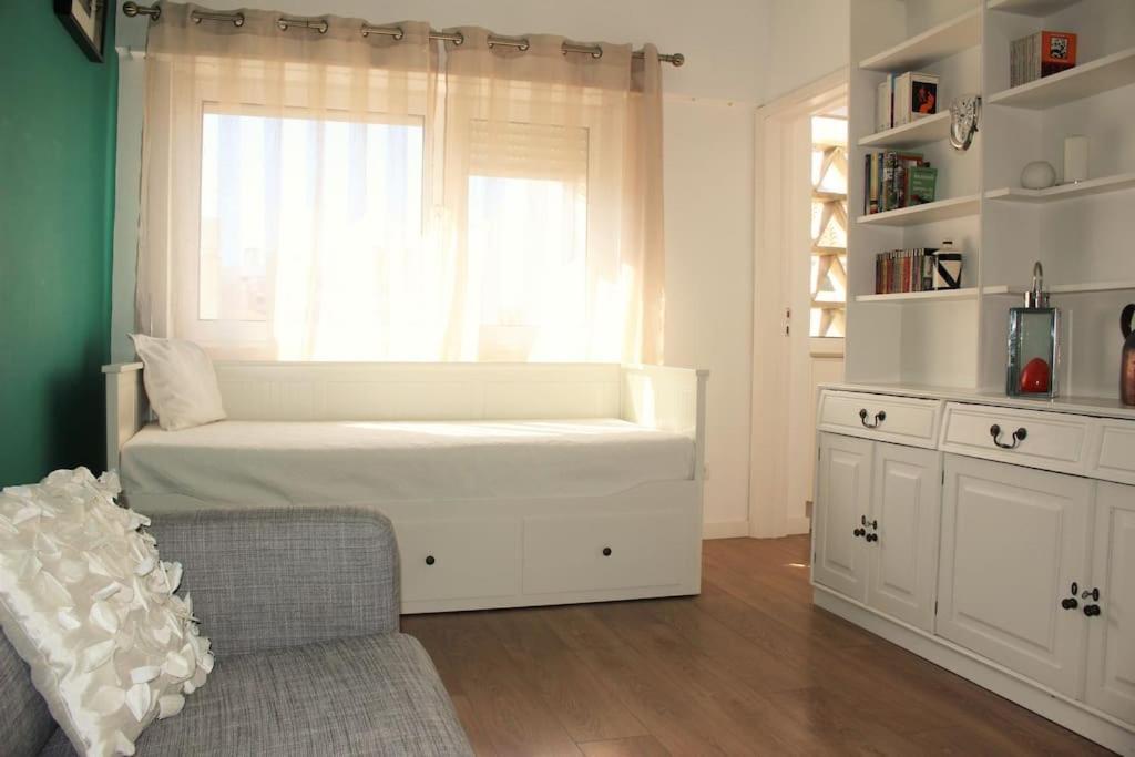 Sunny Apartment In ליסבון מראה חיצוני תמונה